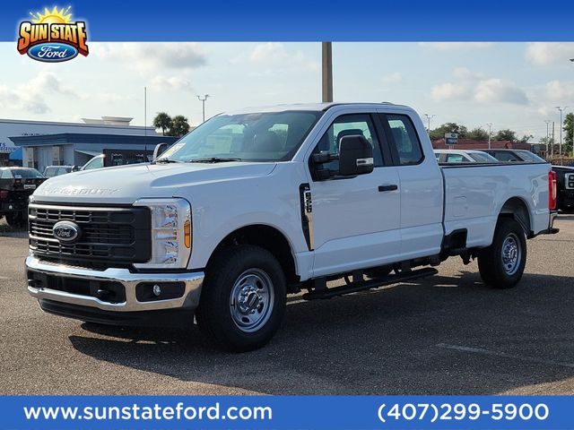 Oxford White 2026 Ford F-250 Super Duty Pickup Truck 4X2 Automatic