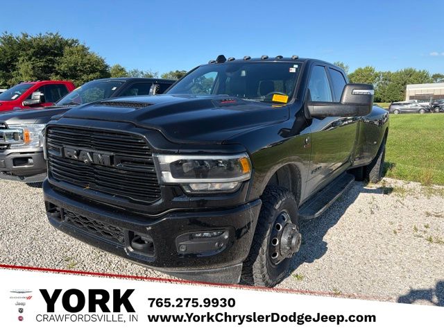Diamond Black Crystal Pearlcoat 2024 RAM 3500 Pickup Truck Four-Wheel Drive 6-Speed Automatic