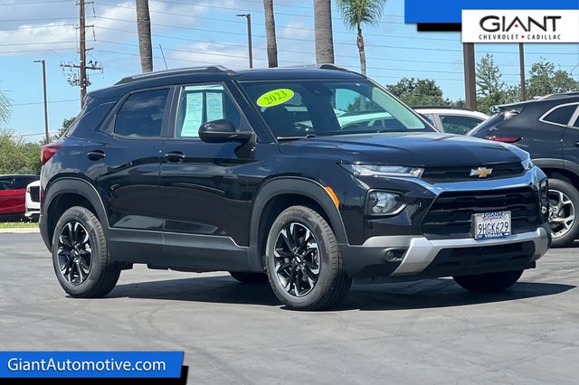 Mosaic Black Metallic 2023 Chevrolet Trailblazer LT FWD SUV / Crossover Front-Wheel Drive Continuously Variable Transmission