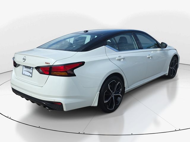 New 2026 White Nissan 2.5 SR image 4