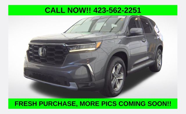 Gray 2023 Honda Pilot EX-L FWD with Captains Chairs SUV / Crossover Front-Wheel Drive Automatic