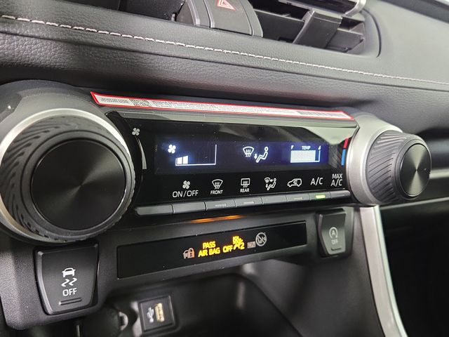 2025 Toyota RAV4 LE photo