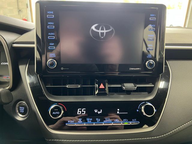 2021 Toyota Corolla Hatchback SE photo