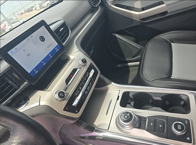 2023 Blue Metallic Ford Explorer XLT 4X4 SUV