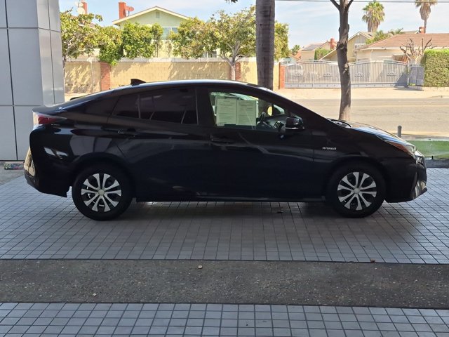 Used 2017 Toyota Prius Hatchback