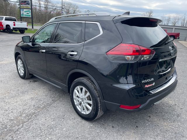 2018 Nissan Rogue SV - Magnetic Black exterior view 5
