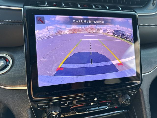 New 2025 White Jeep Limited image 20