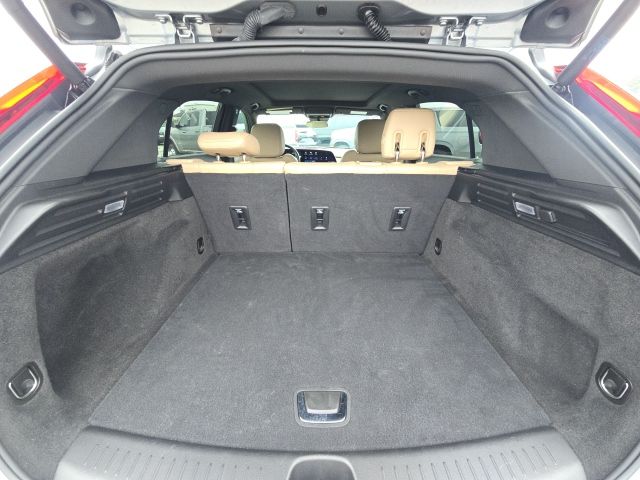 2024 Cadillac XT4 Luxury:C02545