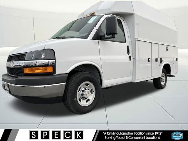 2025 Chevrolet Express Chassis 3500 Cutaway 139