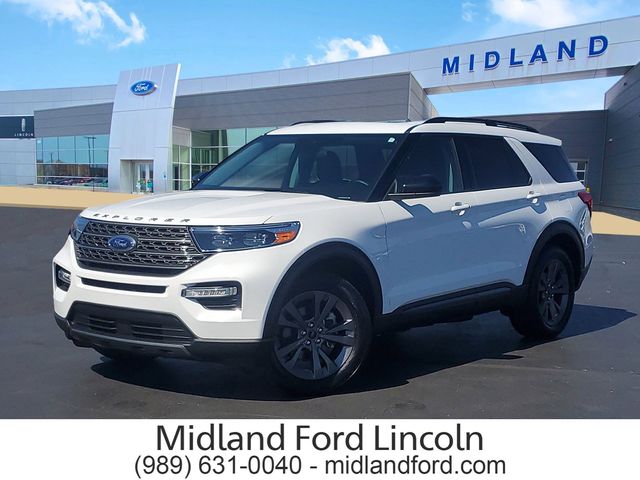 Oxford White 2024 Ford Explorer XLT AWD SUV / Crossover All-Wheel Drive Automatic