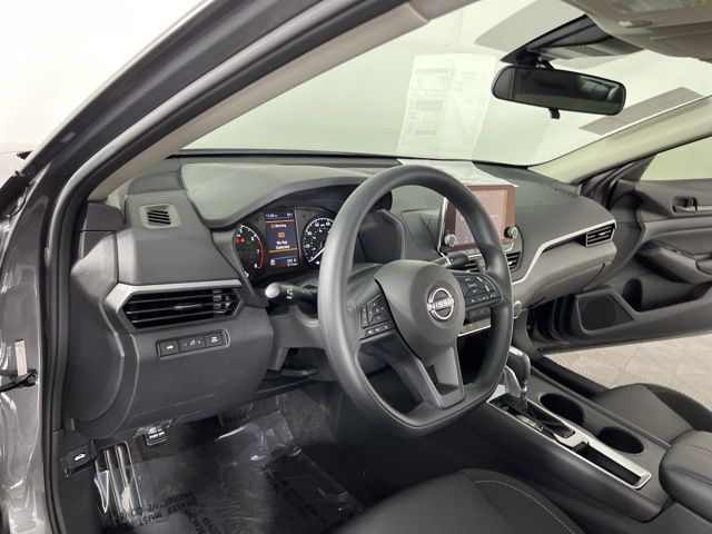 2025 Gun Metallic Nissan Altima 2.5 S FWD Sedan