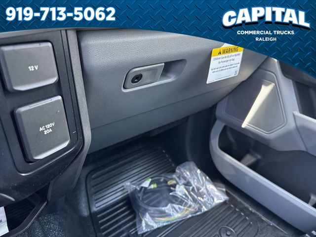 2025 Ford F-550 Super Duty Chassis Cab XL - Photo 27