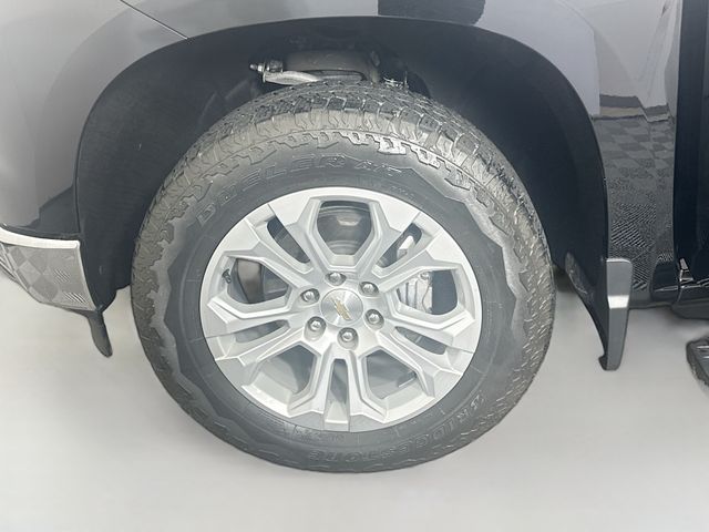 Thumbnail: 2023 Chevrolet Silverado 1500 - 30