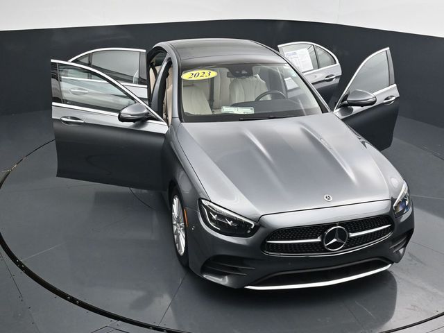 Used 2023  Mercedes-Benz E 350 image 30