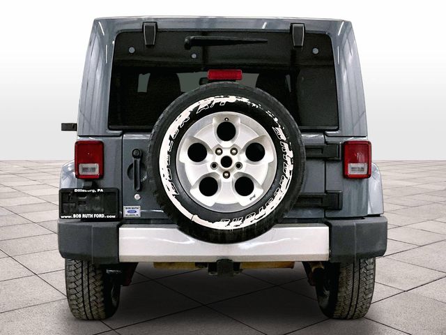 2014 Jeep Wrangler Sahara - 4