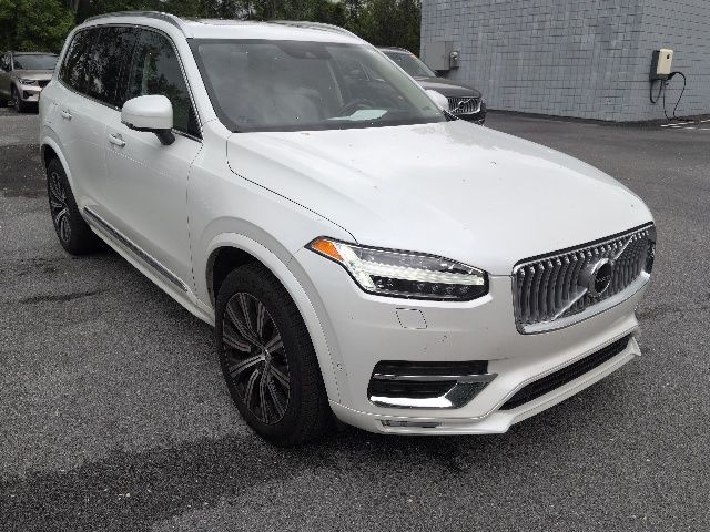 White 2022 Volvo XC90 T6 Inscription 6-Passenger AWD SUV / Crossover All-Wheel Drive Automatic