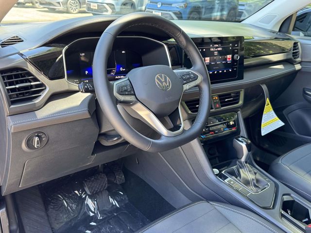 New 2026 Black Volkswagen 1.5T SE Black image 2