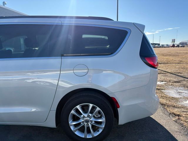 2021 Chrysler Pacifica Touring AWD
