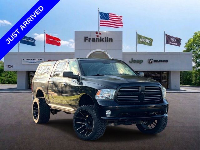 Brilliant Black Crystal Pearlcoat 2016 RAM 1500 Pickup Truck Four-Wheel Drive 8-Speed Automatic