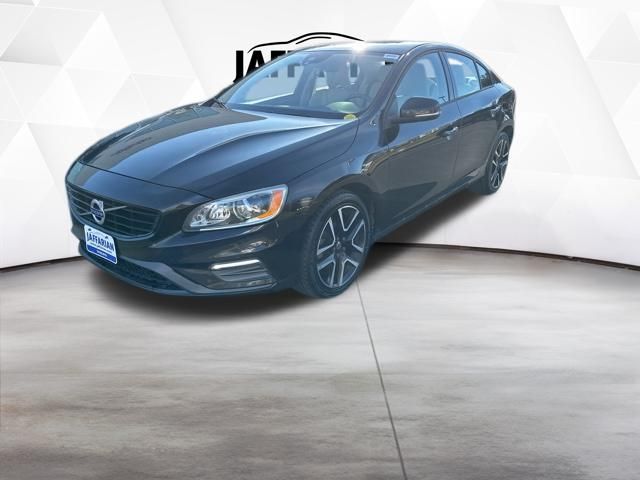 Onyx Black Metallic 2018 Volvo S60 T5 Dynamic Sedan Front-Wheel Drive Automatic