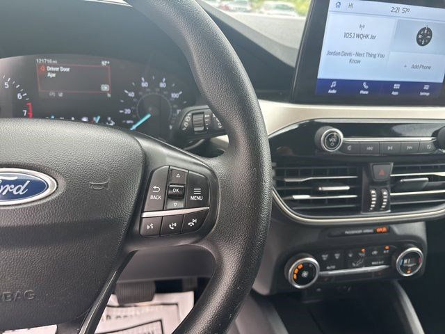 2020 Ford Escape SE photo