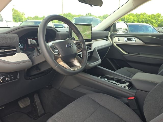 2025 Ford Explorer Active:B02488