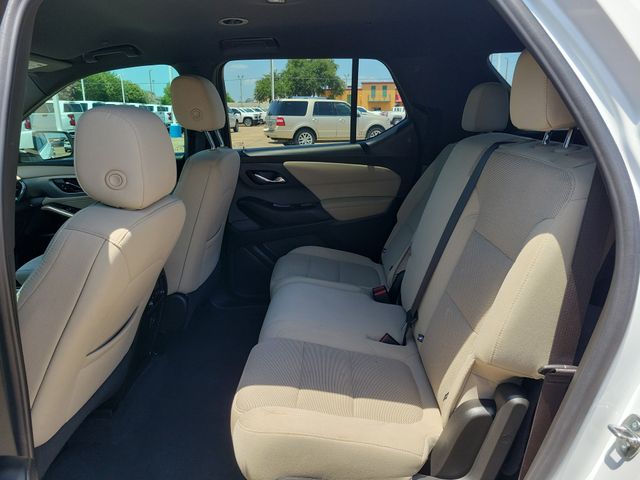 2023 Chevrolet Traverse LS - 11