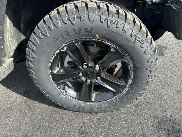 Certified Used 2021 Gray Jeep Unlimited Sahara Altitude image 19