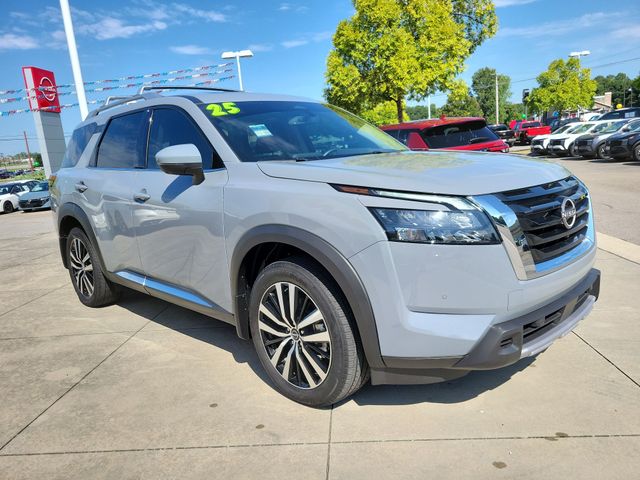 Boulder Gray Pearl 2025 Nissan Pathfinder SUV / Crossover Front-Wheel Drive 9-Speed Automatic