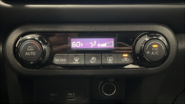 Used 2024 Boulder Gray Pearl Nissan SR image 18