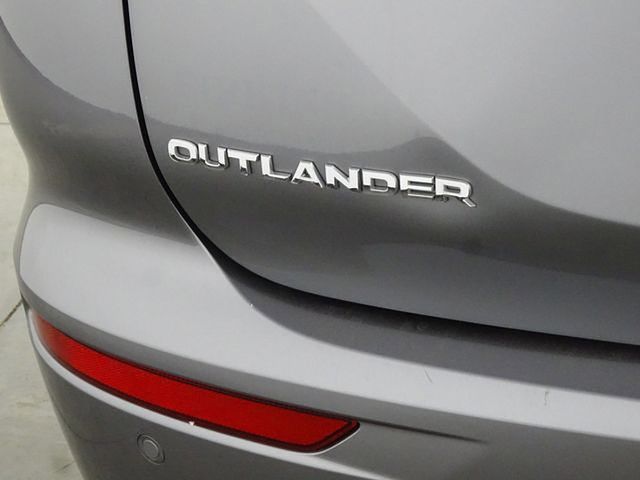 MitsubishiOutlander43