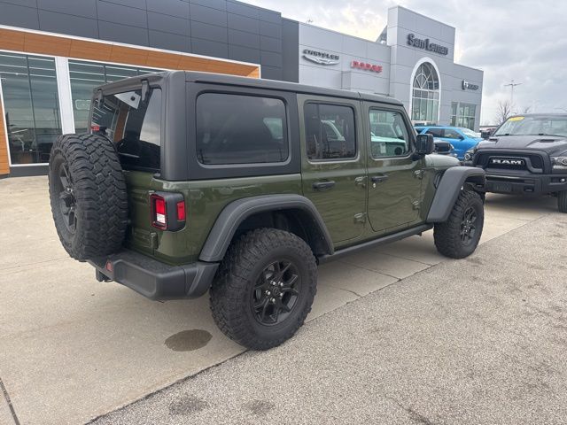 View vehicle photo 4