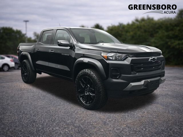 Black 2025 Chevrolet Colorado Pickup Truck Four-Wheel Drive 8-Speed Automatic