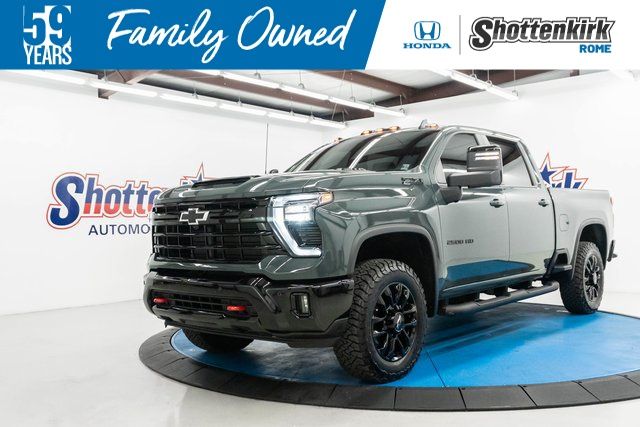 2025 Chevrolet Silverado 2500HD LT Crew Cab 4WD
