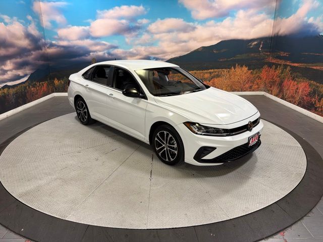 Pure White 2025 Volkswagen Jetta Sedan Front-Wheel Drive 8-Speed Automatic