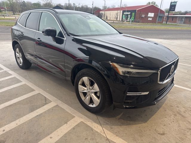 2022 Volvo XC60 B5 Momentum FWD