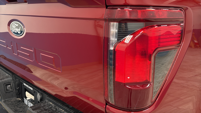 Used 2024 Rapid Red Metallic Tinted Clearcoat Ford XLT image 43