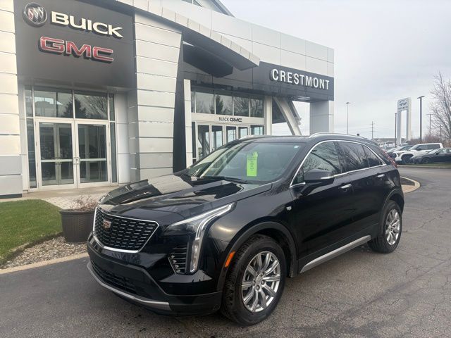 2022 Cadillac XT4 Premium Luxury AWD