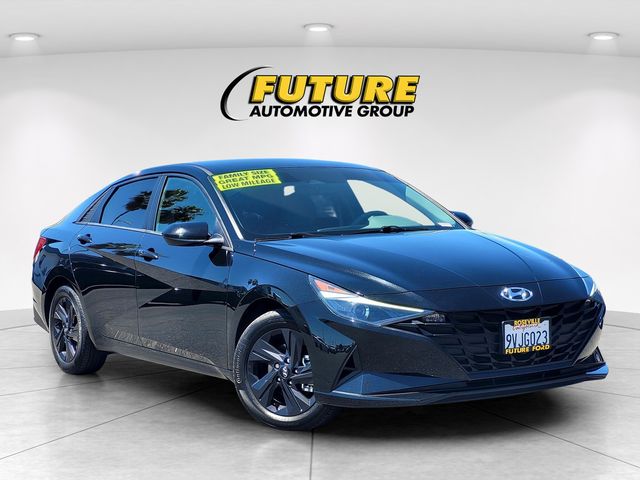 Phantom Black 2023 Hyundai Elantra SEL FWD Sedan Front-Wheel Drive Continuously Variable Transmission