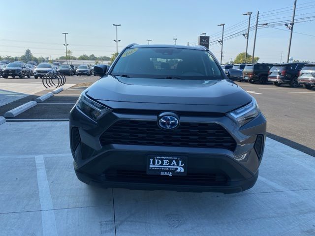 2022 Toyota RAV4 Hybrid XLE 2