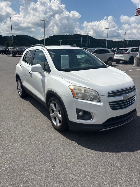 Used 2015 White Chevrolet LTZ image 2