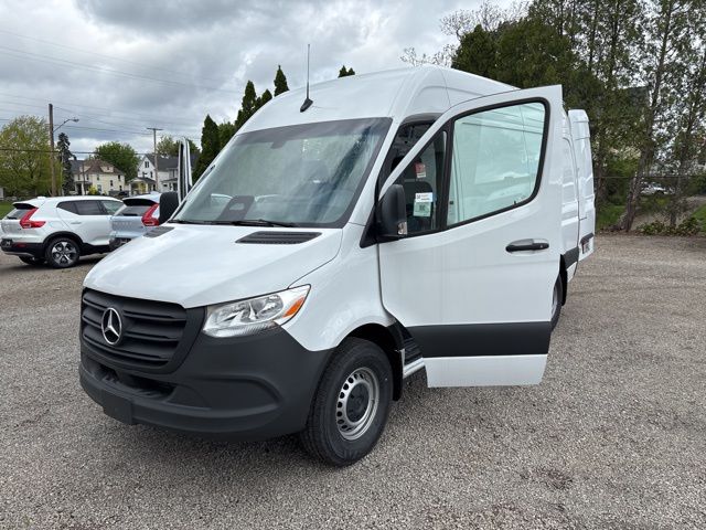2025 Mercedes-Benz Sprinter 2500 Cargo 144 WB photo