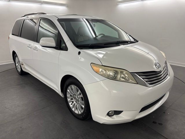 2012 Toyota Sienna XLE