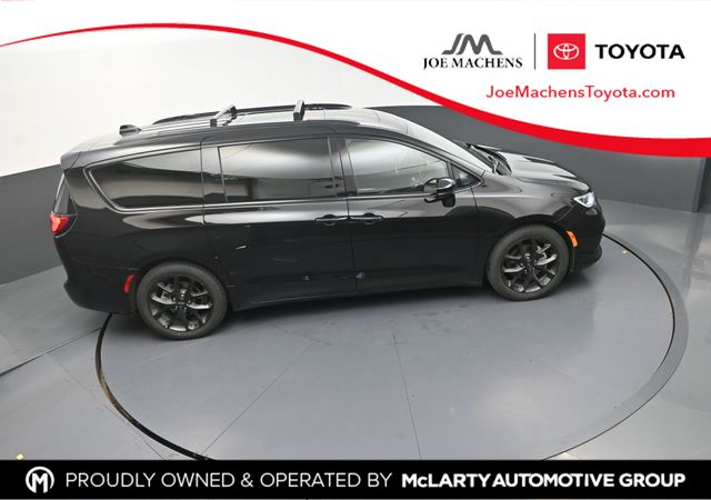 Diamond Black Crystal Pearlcoat 2025 Chrysler Pacifica Limited FWD Minivan Front-Wheel Drive 9-Speed Automatic