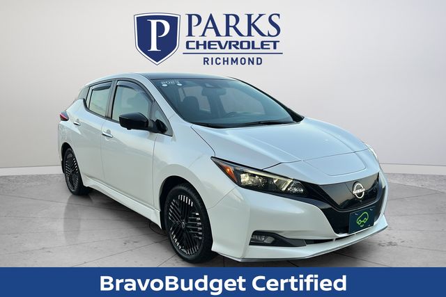 Super Black/Pearl White 2023 Nissan LEAF SV Plus FWD Hatchback Front-Wheel Drive Automatic