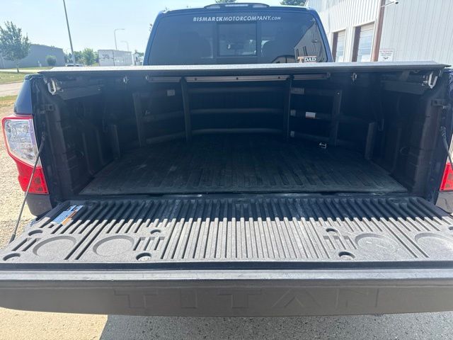 2019 Deep Blue Pearl Nissan Titan PRO-4X 4X4 Truck