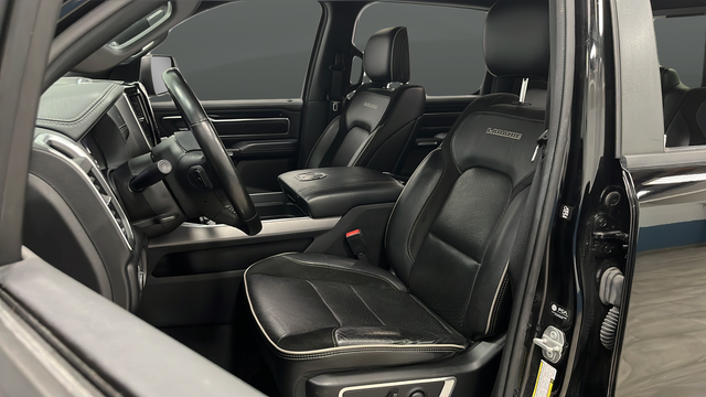 Used 2022 Diamond Black Crystal Pearlcoat Ram Laramie image 9