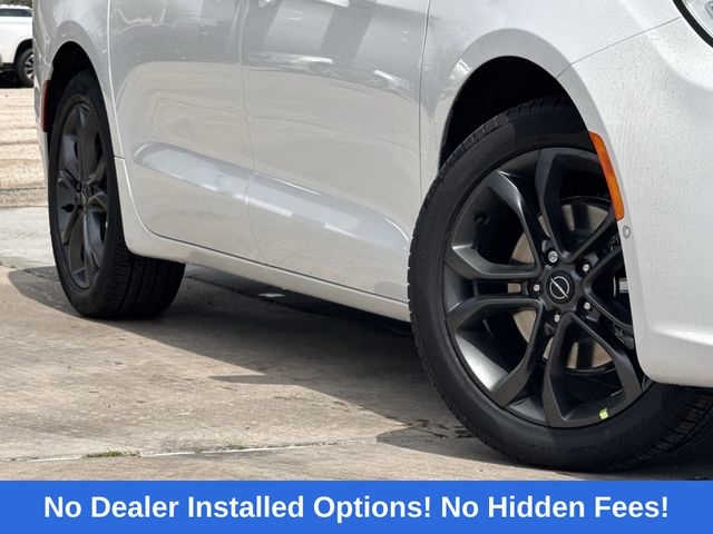 2026 Chrysler Pacifica Select White at Bayway Chrysler Dodge Jeep Ram