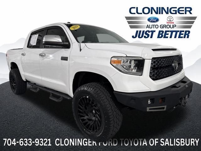 Super White 2019 Toyota Tundra Pickup Truck Four-Wheel Drive 6-Speed Automatic