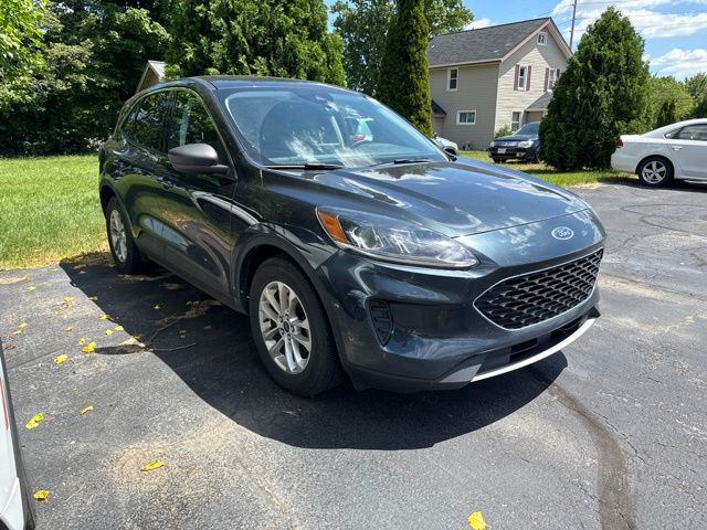 Blue Metallic 2022 Ford Escape Hybrid SE FWD SUV / Crossover Front-Wheel Drive Continuously Variable Transmission